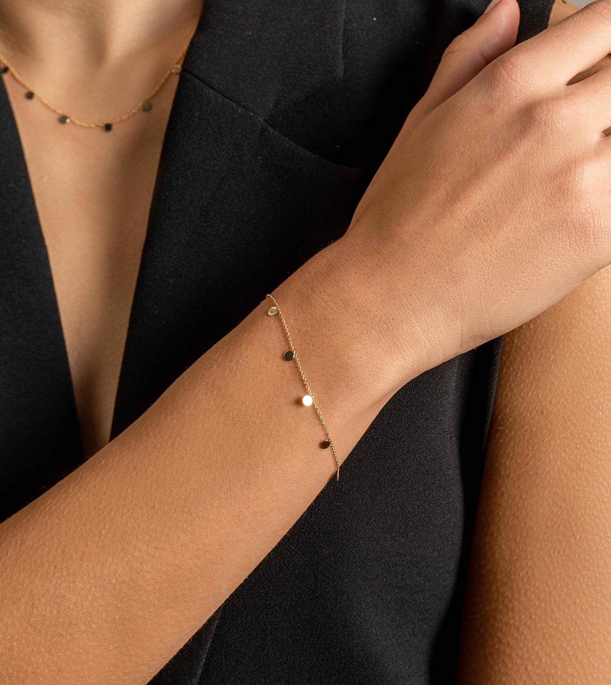 Solid Gold Disc Bracelet, Minimalist Coin Jewelry, Dainty Layering Bracelet / B07