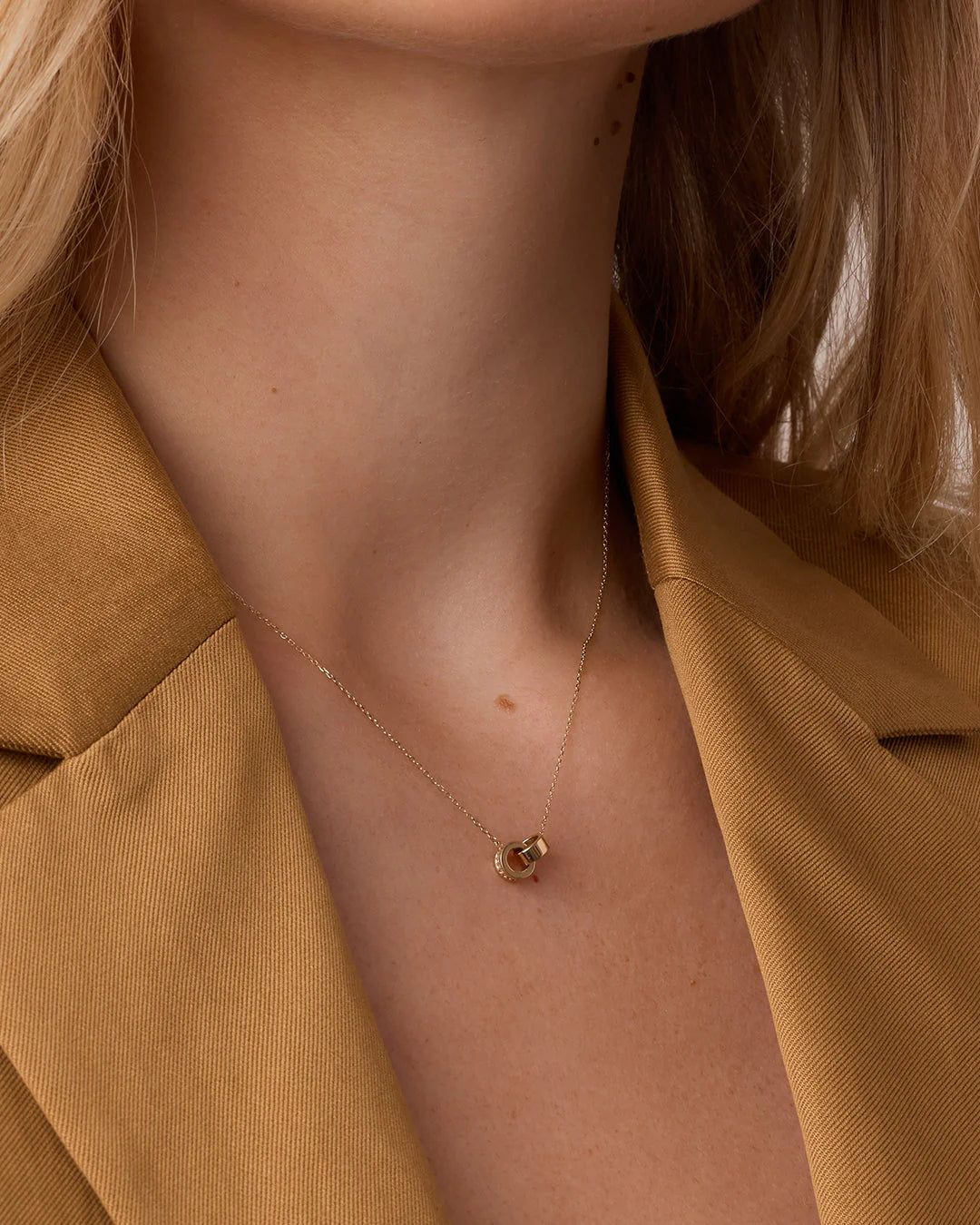 Diamond Bond Interlocking Rose Necklace NikNenz™ Premium Gold & Diamonds