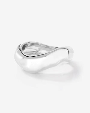 Elegant Forma Bangle - Timeless Style for Every Occasion.
