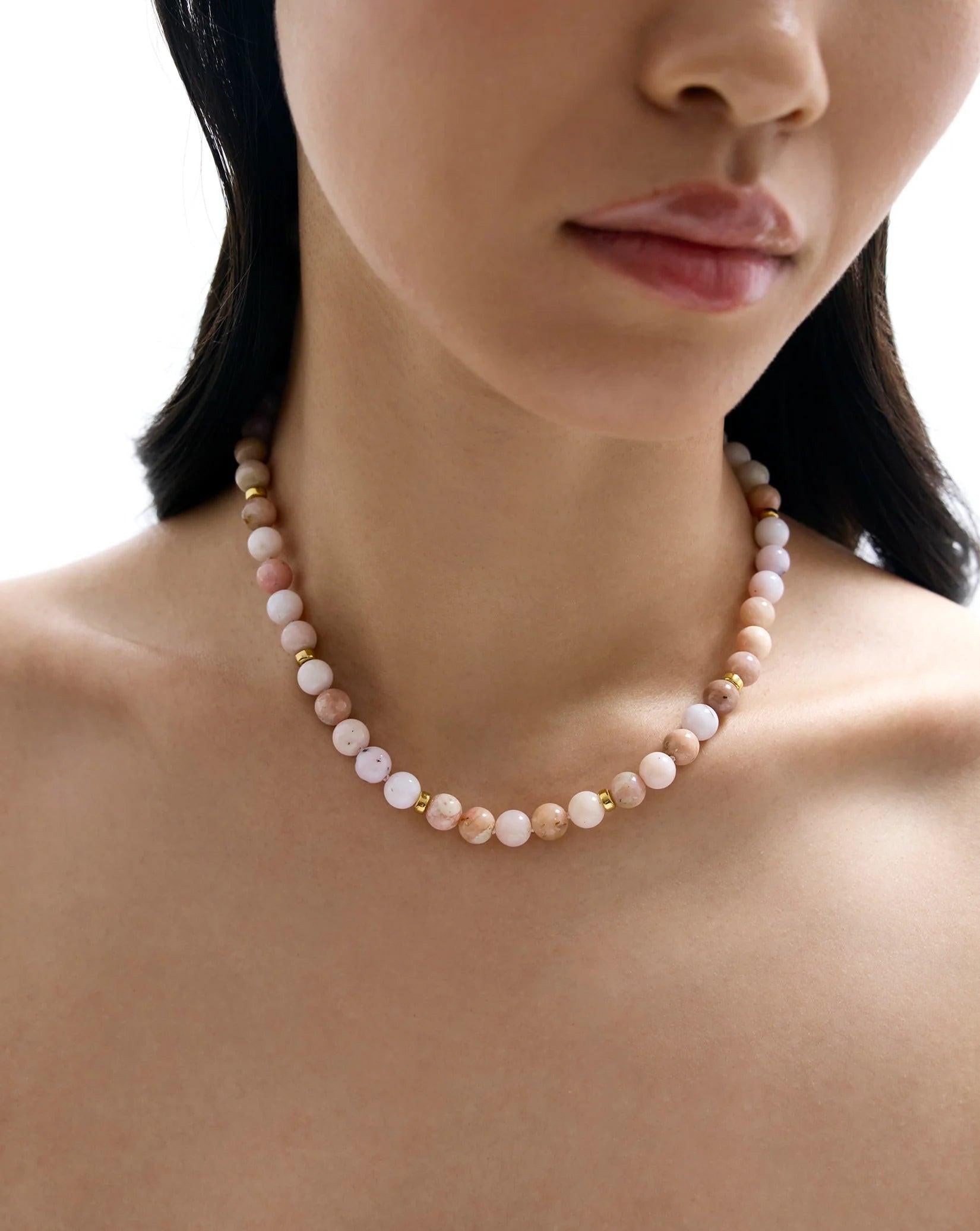 Chic Pink Paloma Necklace: Elevate Your Style with Elegance.