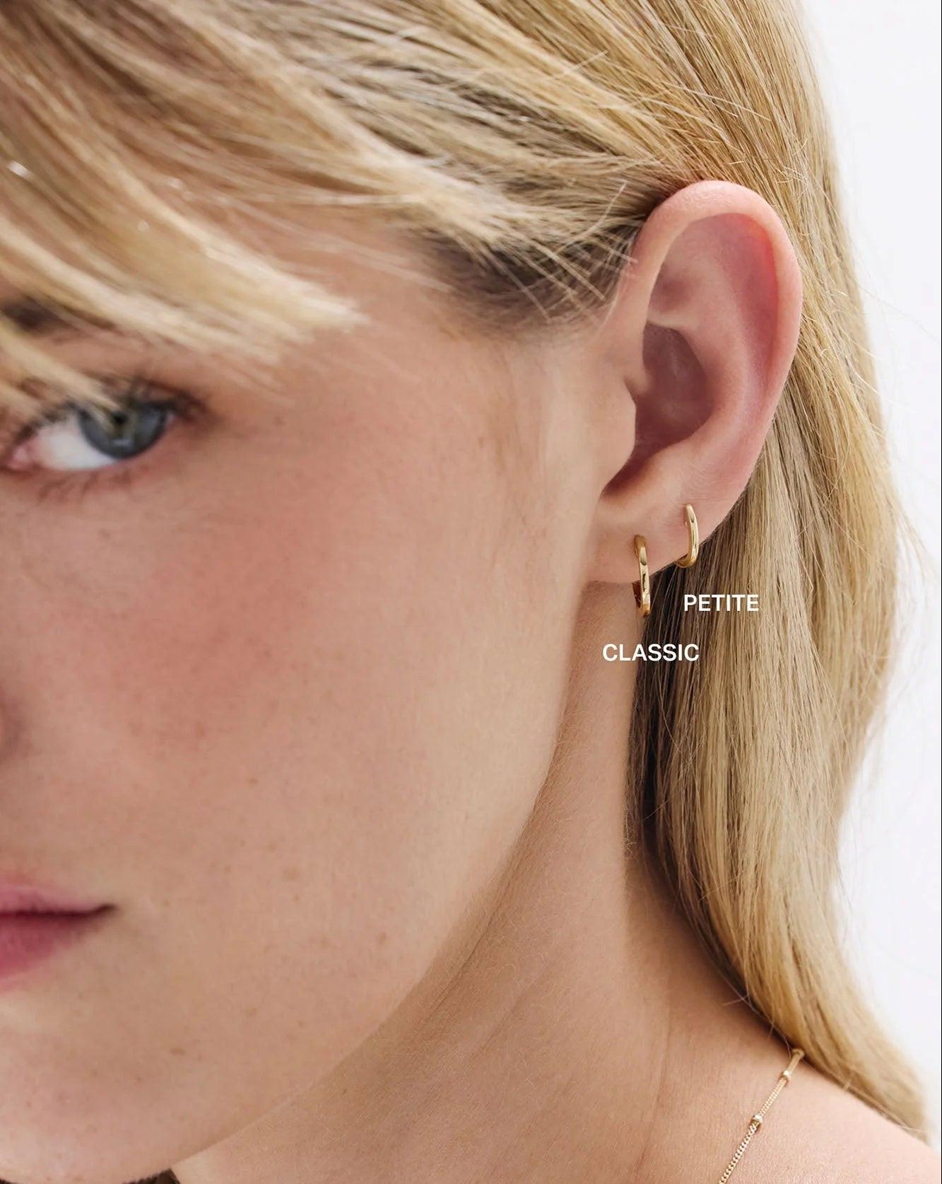 Elegant Classic Gold Huggie Earrings for Timeless Style.