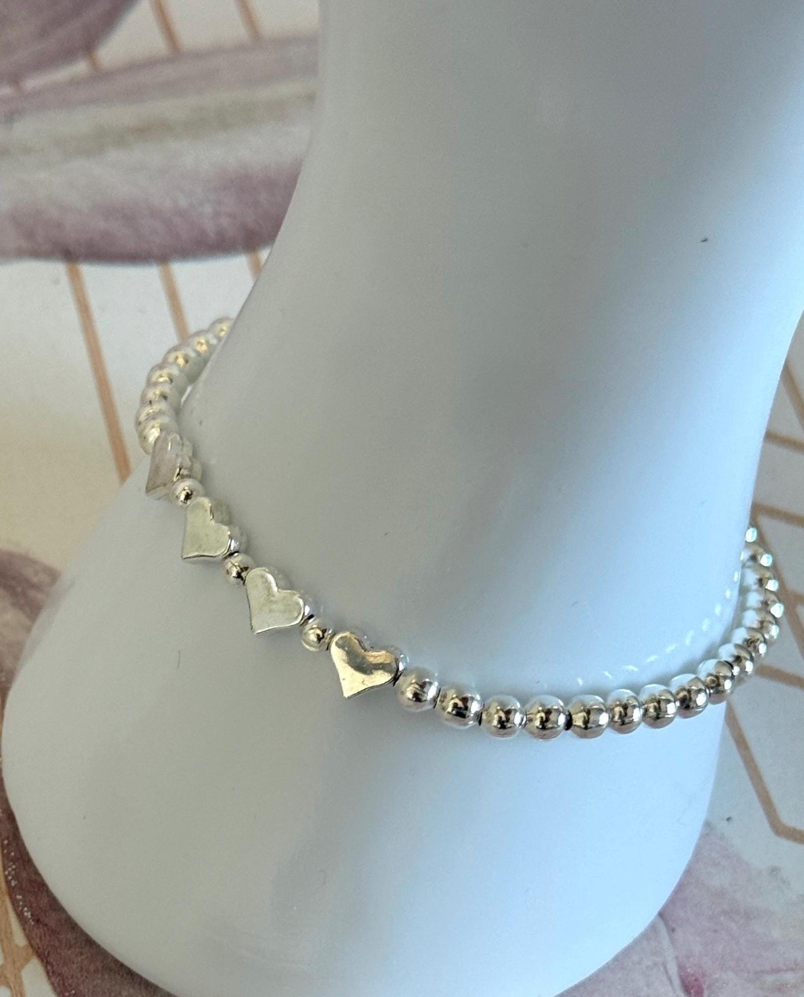 Elegant 40th Birthday Silver Heart Bracelet - Meaningful Beaded Stretch Gift for Women with Inspirational Quote Card.