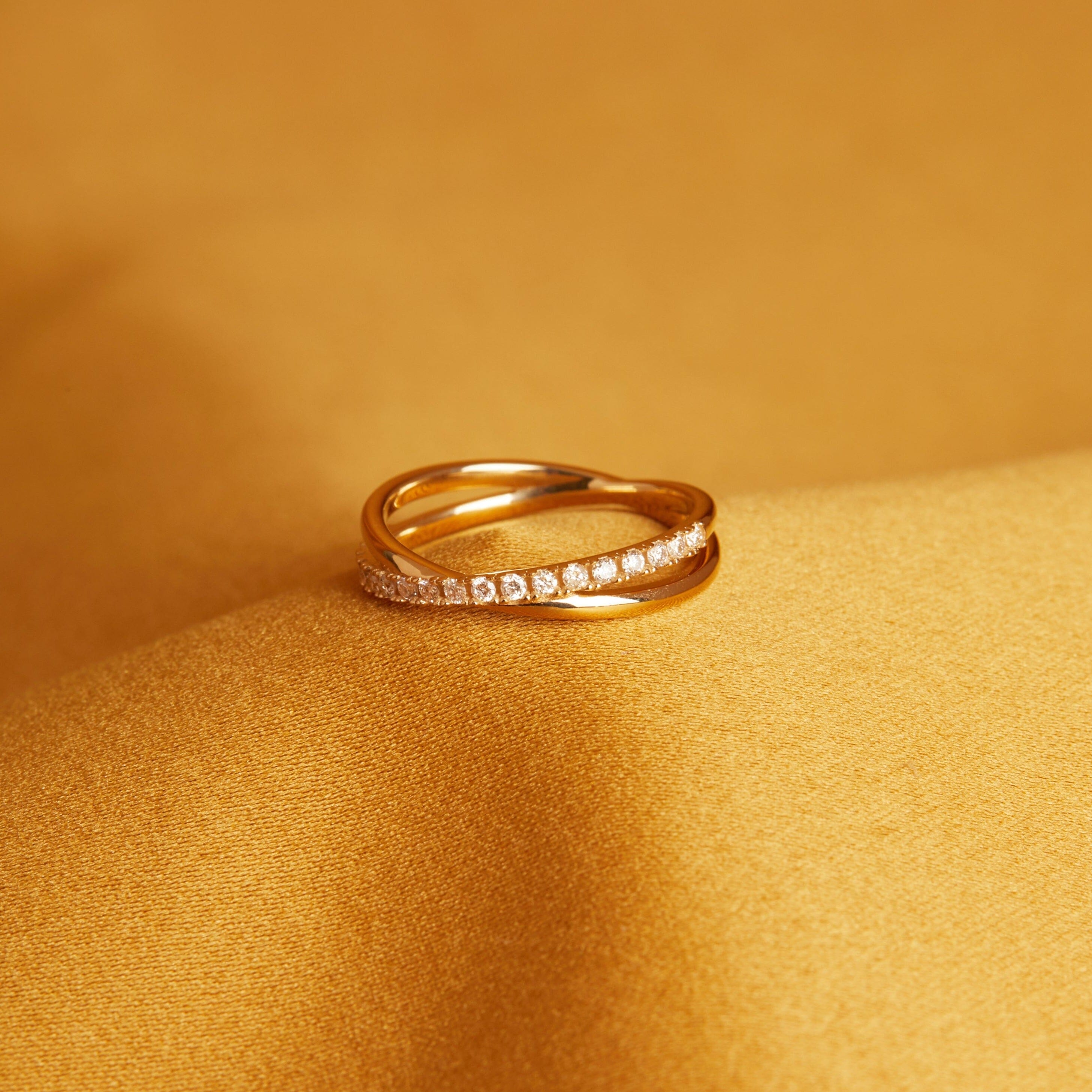 Diamond Crossover Ring NikNenz™ Premium Gold & Diamonds