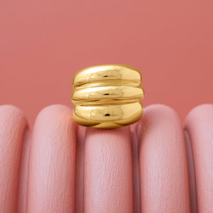 CHUNKY GOLD RIPPLE RING
