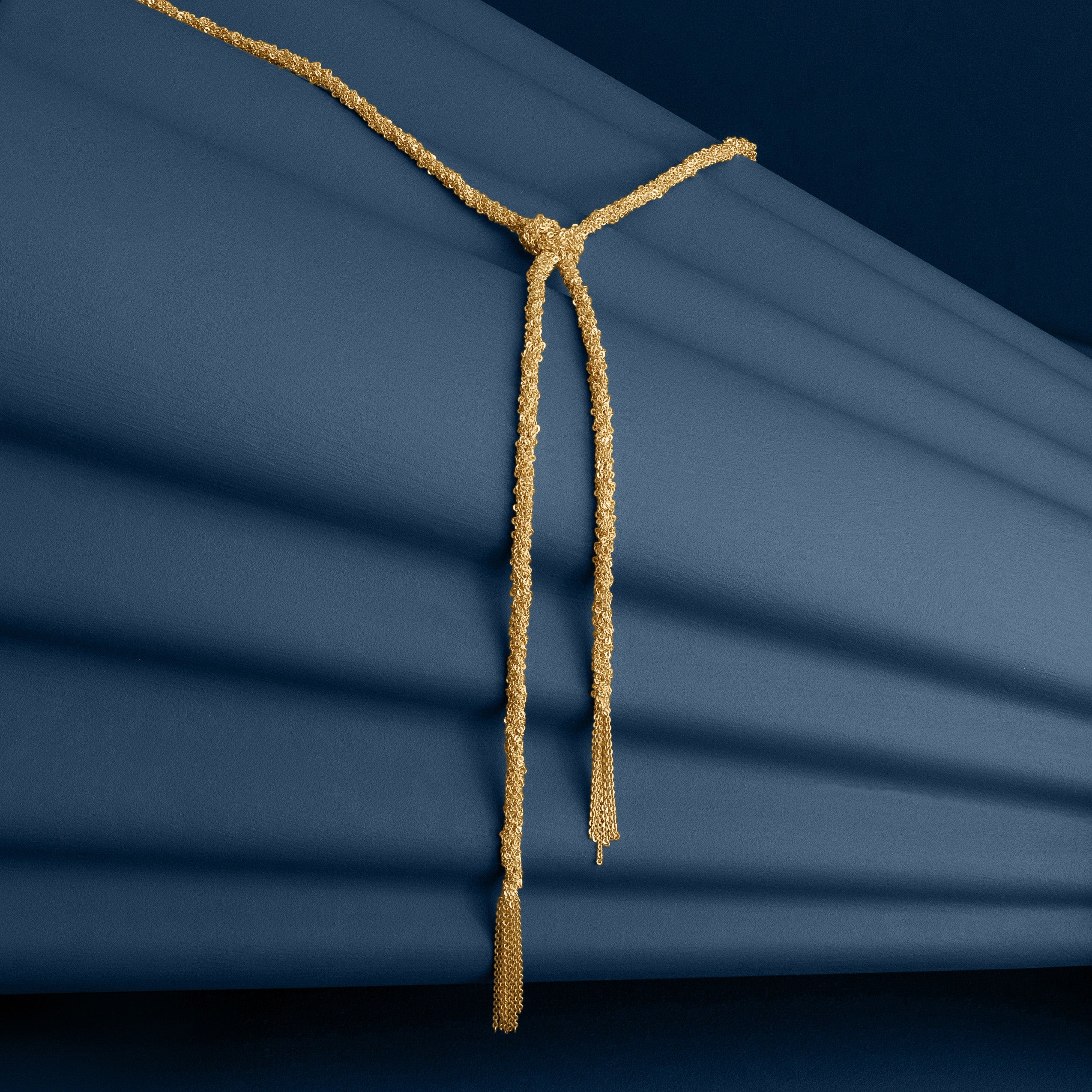 GOLD WOVEN THREAD LARIAT KNOT NECKLACE