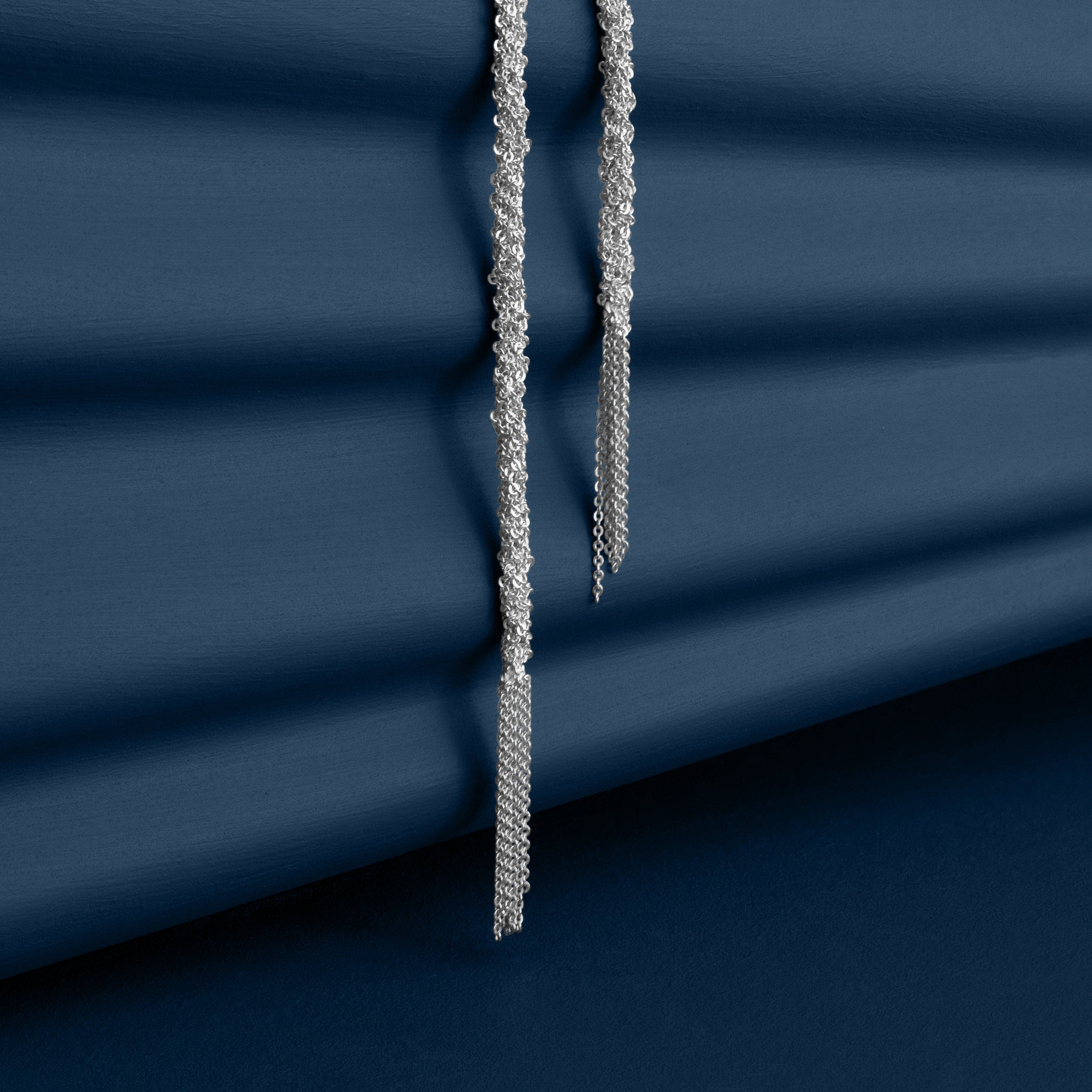 SILVER WOVEN THREAD LARIAT KNOT NECKLACE