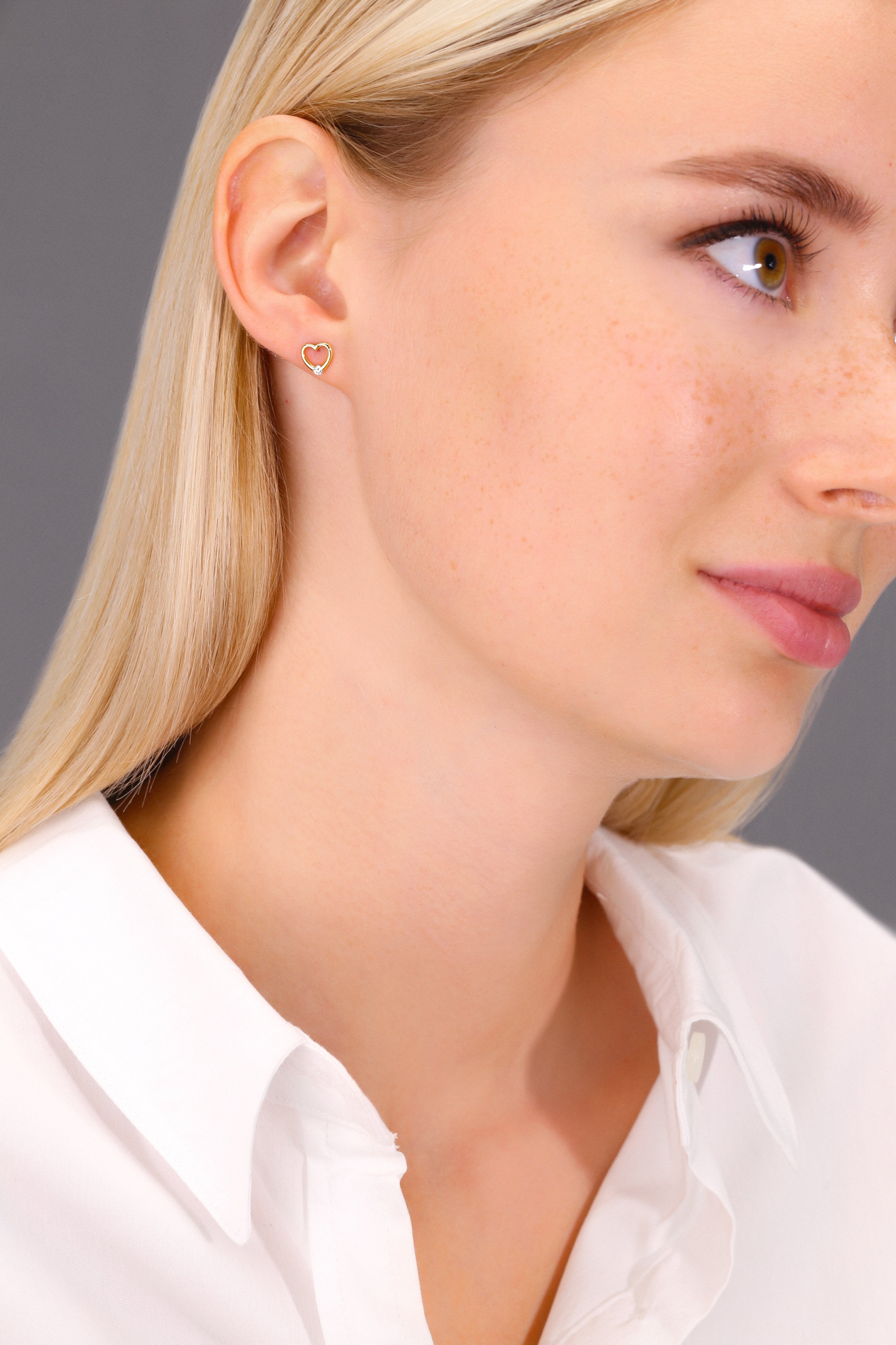 10K Yellow Gold Solitaire Heart Screwback Stud Earrings