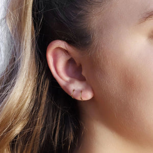 20G Tiny Huggie Hoop Earrings, Plain Helix Hoop Earrings, Dainty Hoop Earrings,Dainty Tiny Sterling Silver Huggies, 18K Gold Plated Hoops,