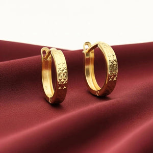 Stunning 14K Solid Gold Diamond-Cut Huggie Hoop Earrings for Women and Kids.