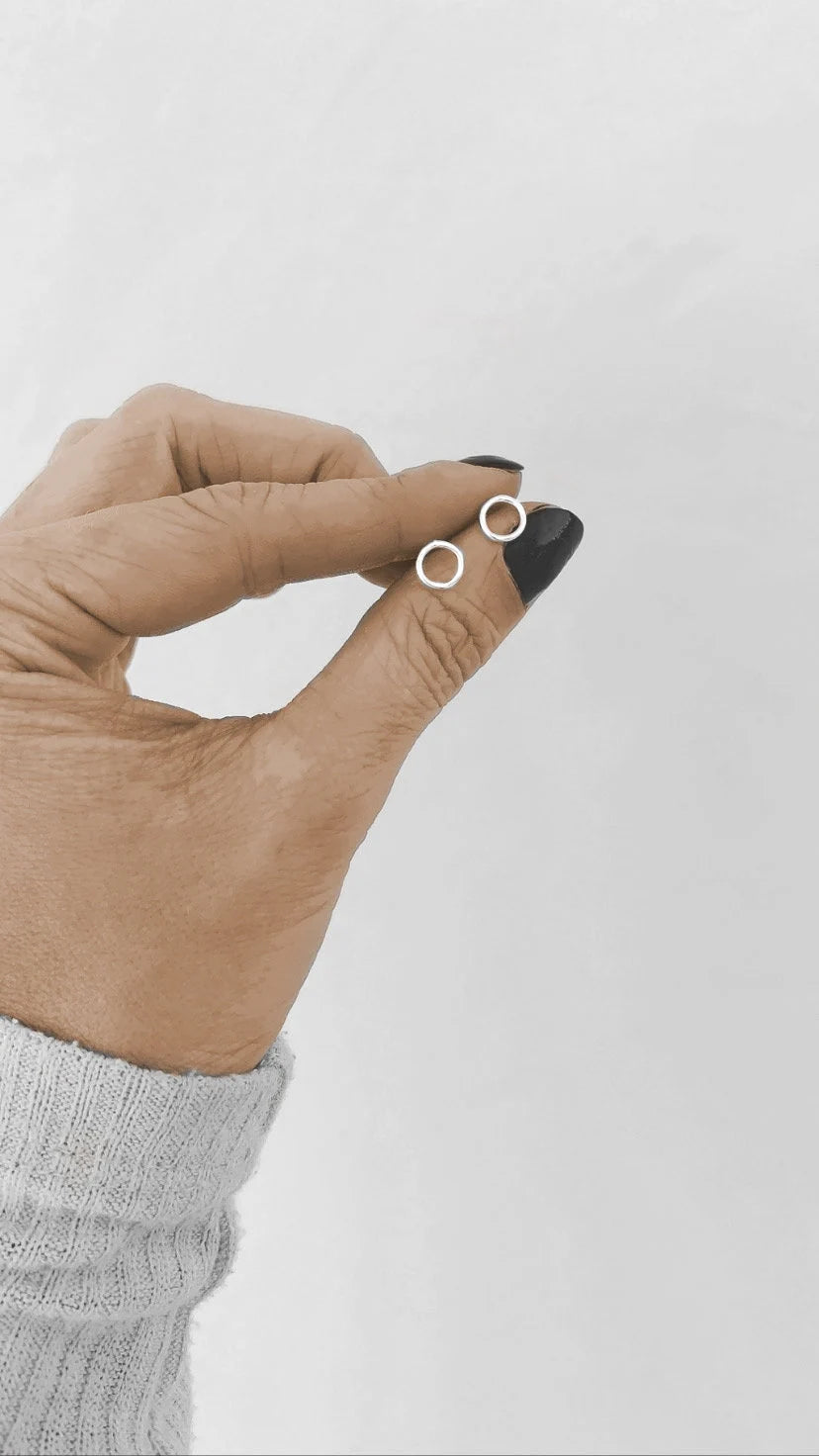 Open Circle Stud Earrings • Minimalist Earrings • Open Circle Earrings • Dainty Earrings • Circle Earrings • Stud Earrings