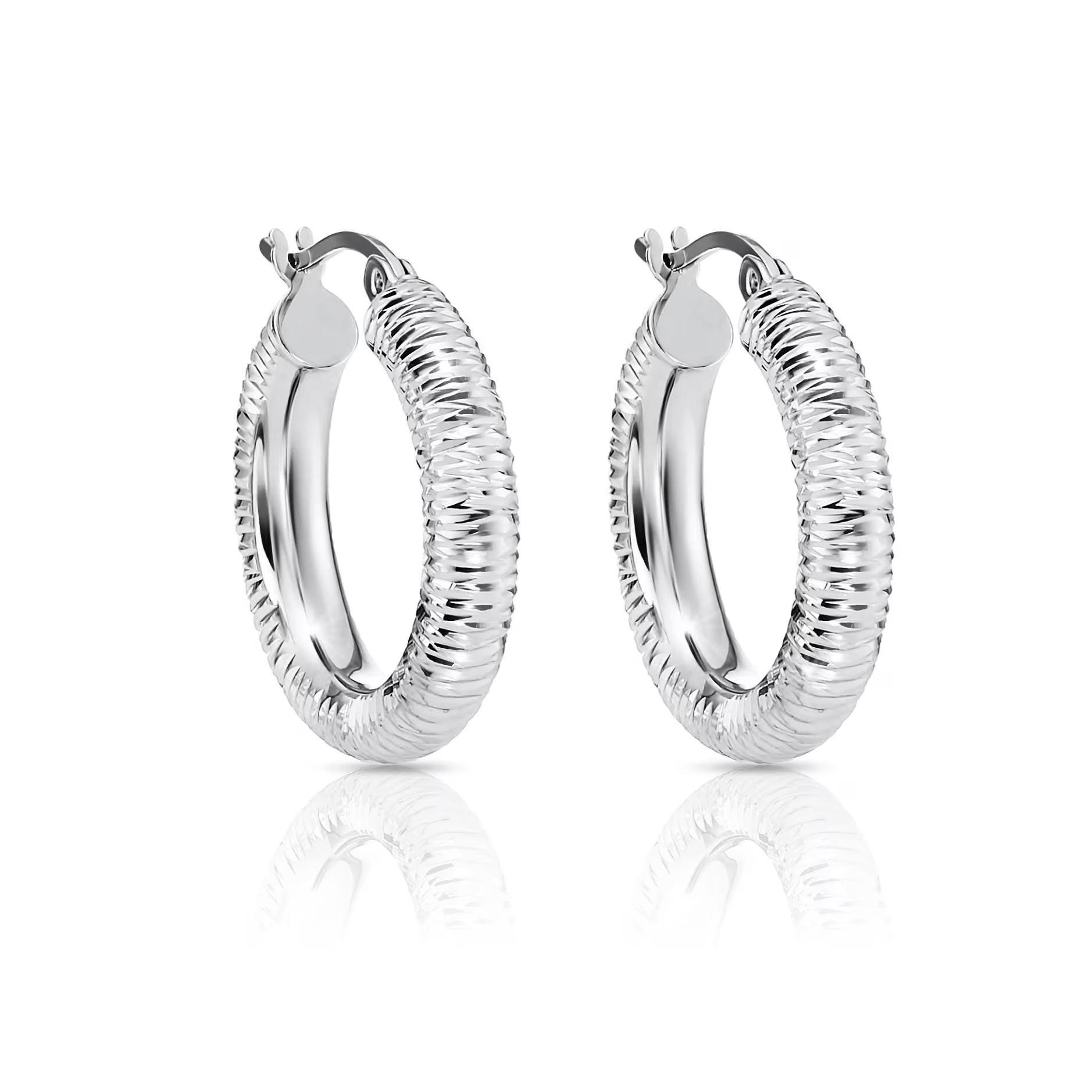 Stunning Handmade 925 Sterling Silver Diamond Cut Hoop Earrings - Medium Size.