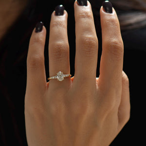 Tapered Oval Ring, 14K / 18K Yellow Gold Ring, Oval Cut Diamond, Thin Engagement Ring, Minimal Ring, Modern Ring , Delicate Ring, Oval Ring