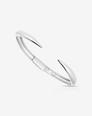 Elegant Gold Claw Cuff Bracelet – A Statement of Luxury.