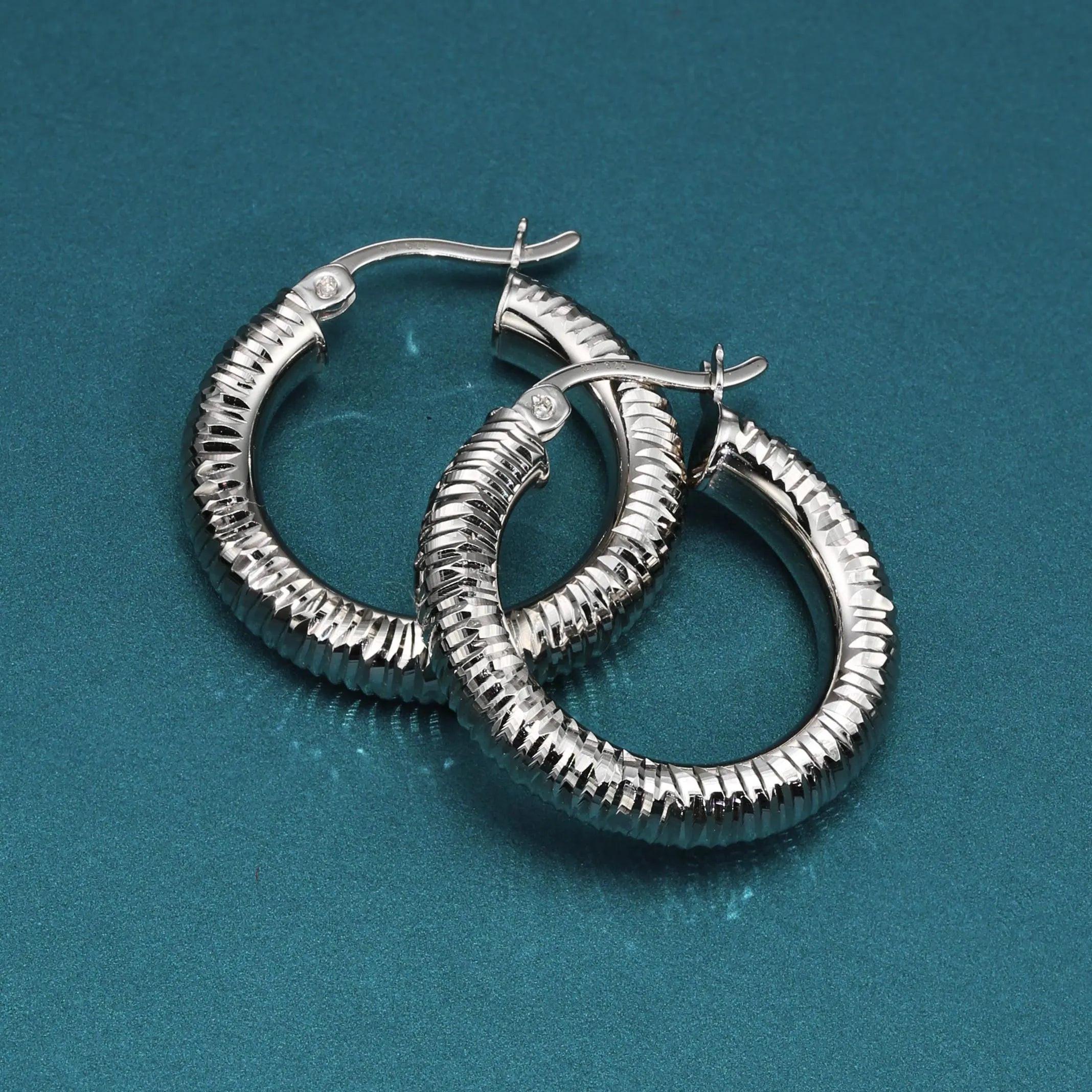 Stunning Handmade 925 Sterling Silver Diamond Cut Hoop Earrings - Medium Size.