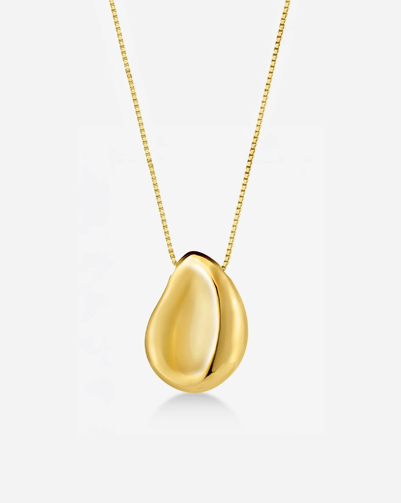 Elegant Forma Pendant Necklace - A Timeless Statement Piece.