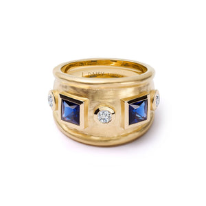 Stunning Chunky Stone Textured Ring in 18Ct Gold Plate.