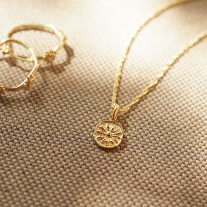 Daisy Flower Necklace 18Ct Gold Plate