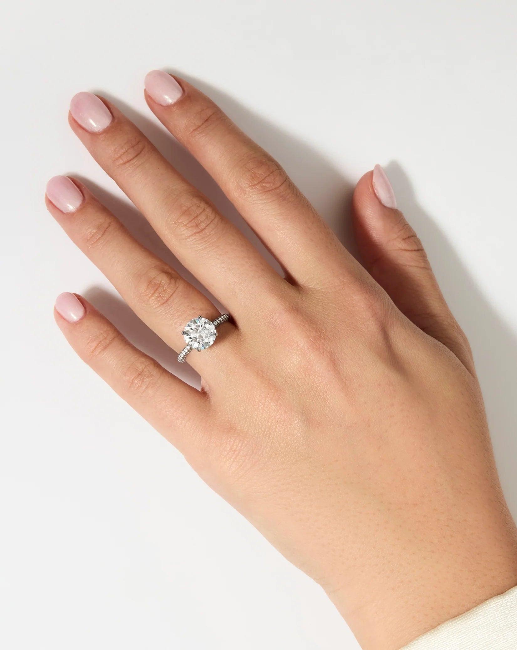 Stunning 3.18 Carat Round Lab Diamond in Elegant Pavé Cloud Setting.