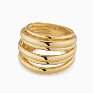 Serenity Ring: Embrace Tranquility and Elegance.