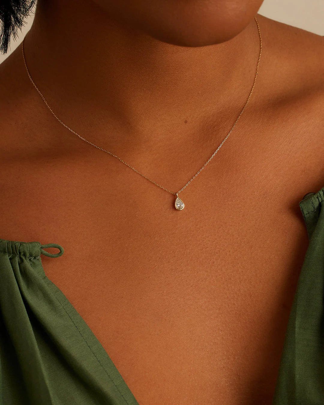 Classic Diamond Pear Necklace NikNenz™ Premium Gold & Diamonds