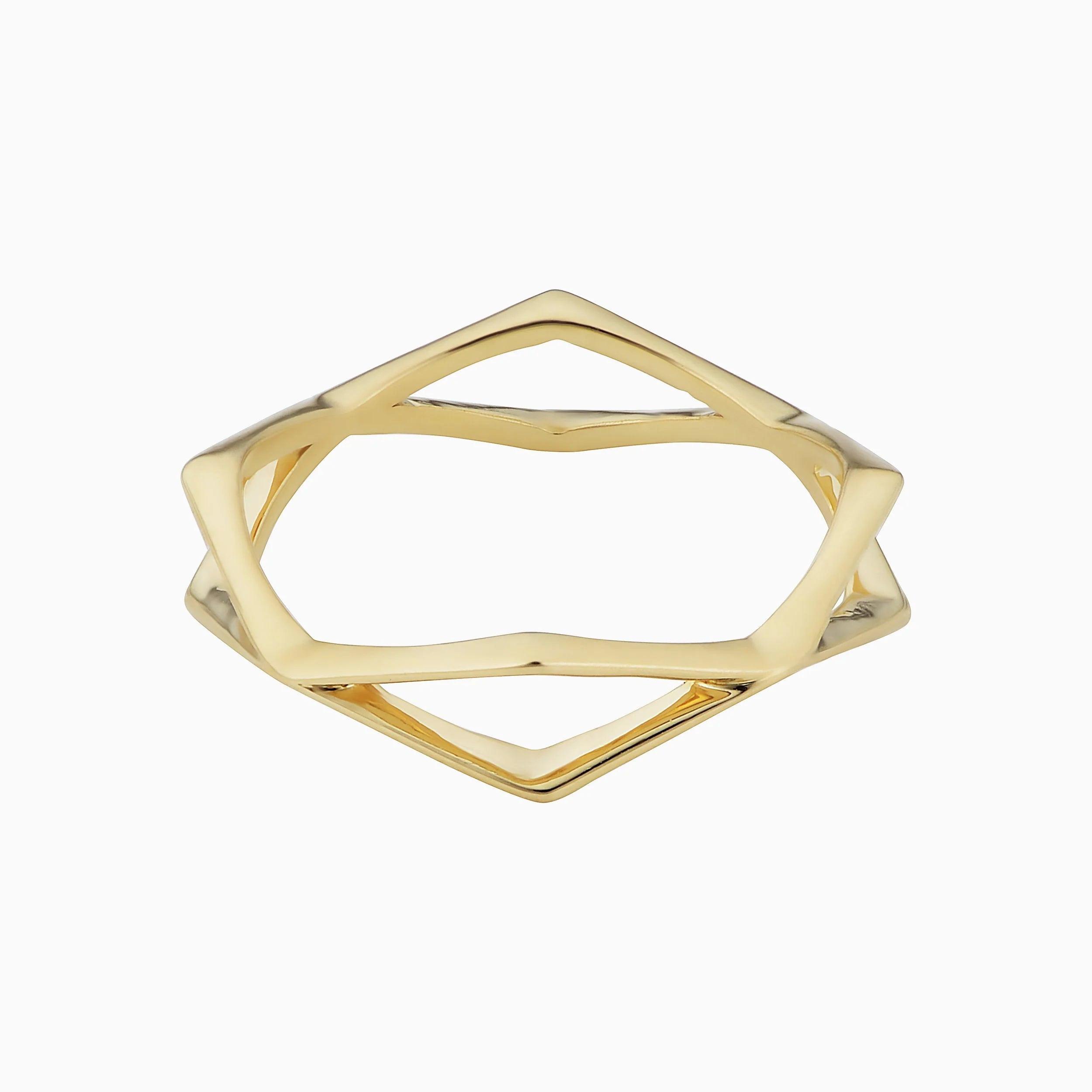 Vintage 1975 Bow Ring – Timeless Elegance and Charm.