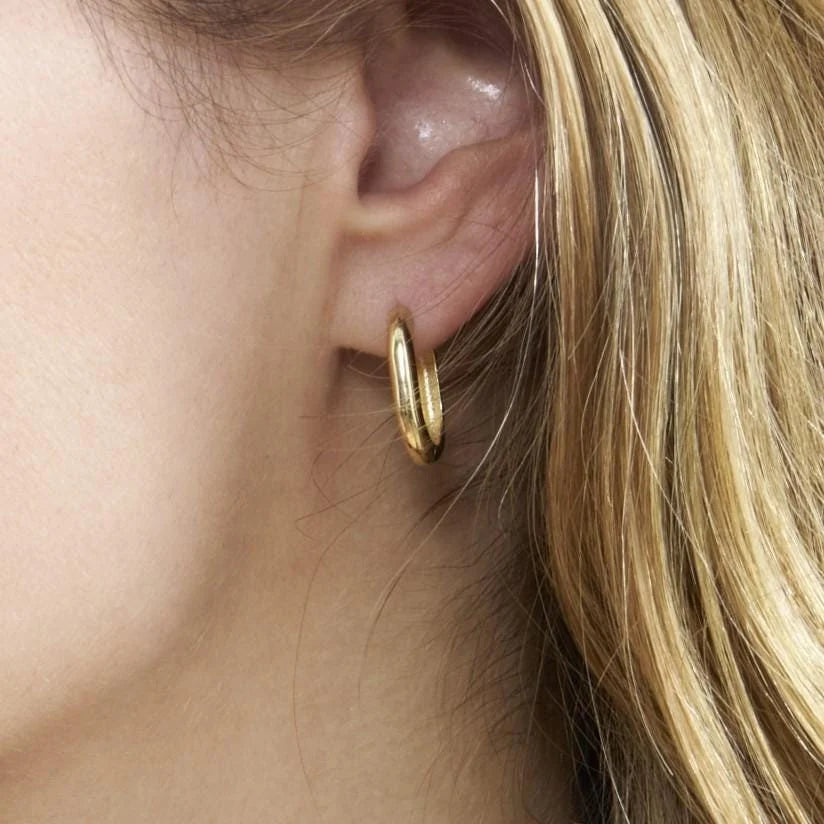 14K Gold Oval Huggie, Dainty Solid Gold Huggie Earrings, Thick Oblong Hoop Huggies, Minimalist Jewelry, Plain Gold Huggies, Julissa