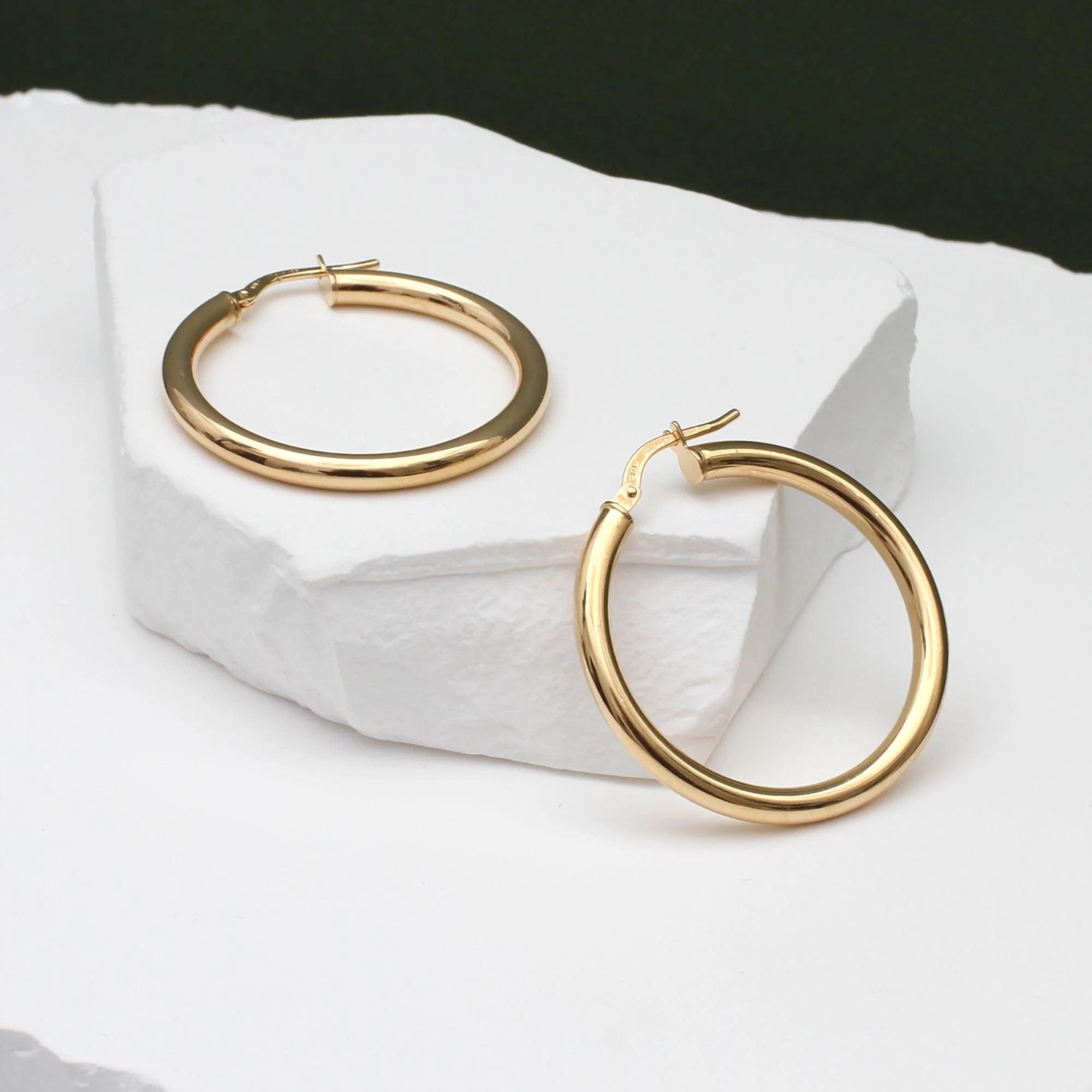 Elegant 9ct Yellow Gold Slim Polished Tube Hoop Earrings.