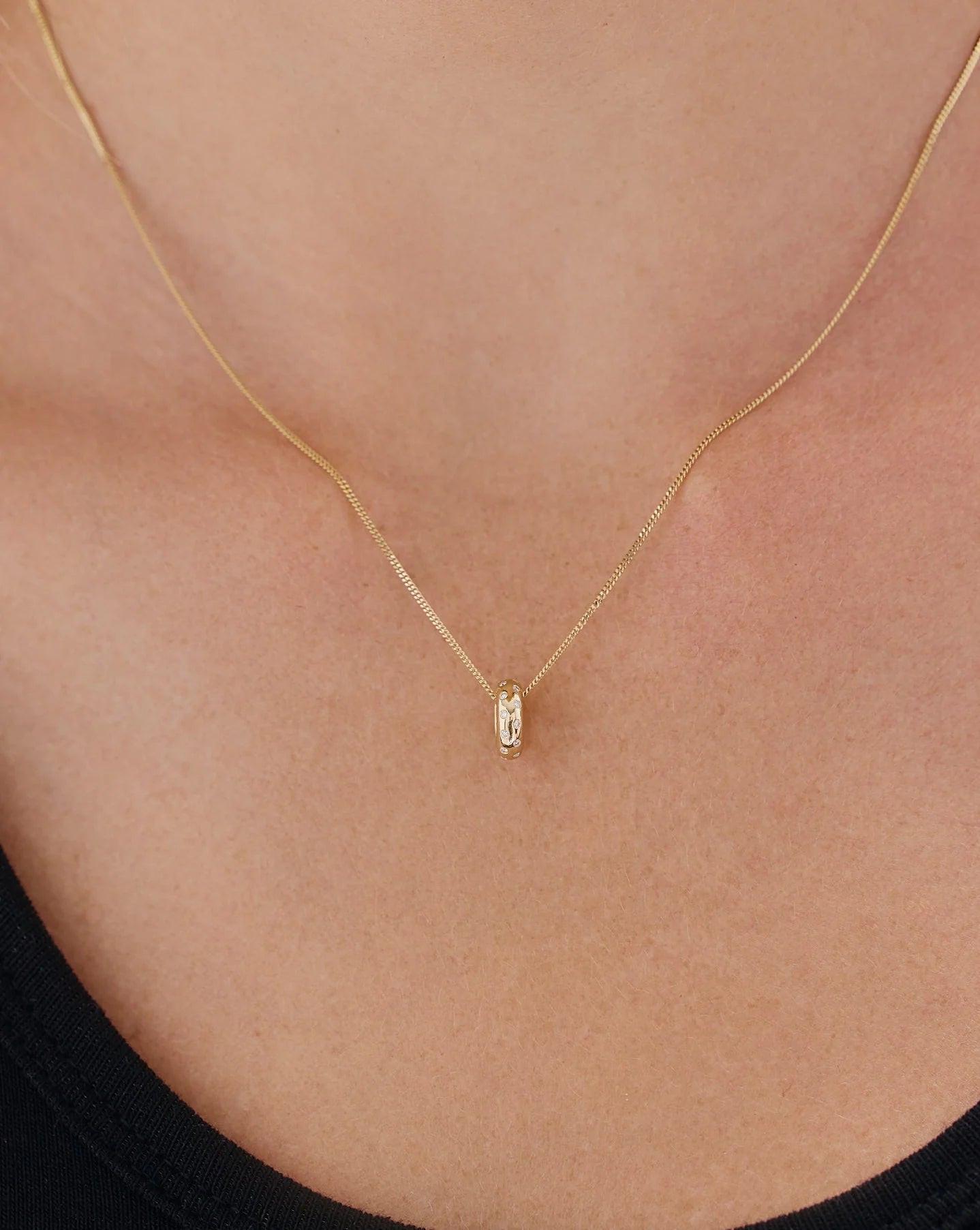 Eternal Elegance: Scattered Diamond Eternity Bead.
