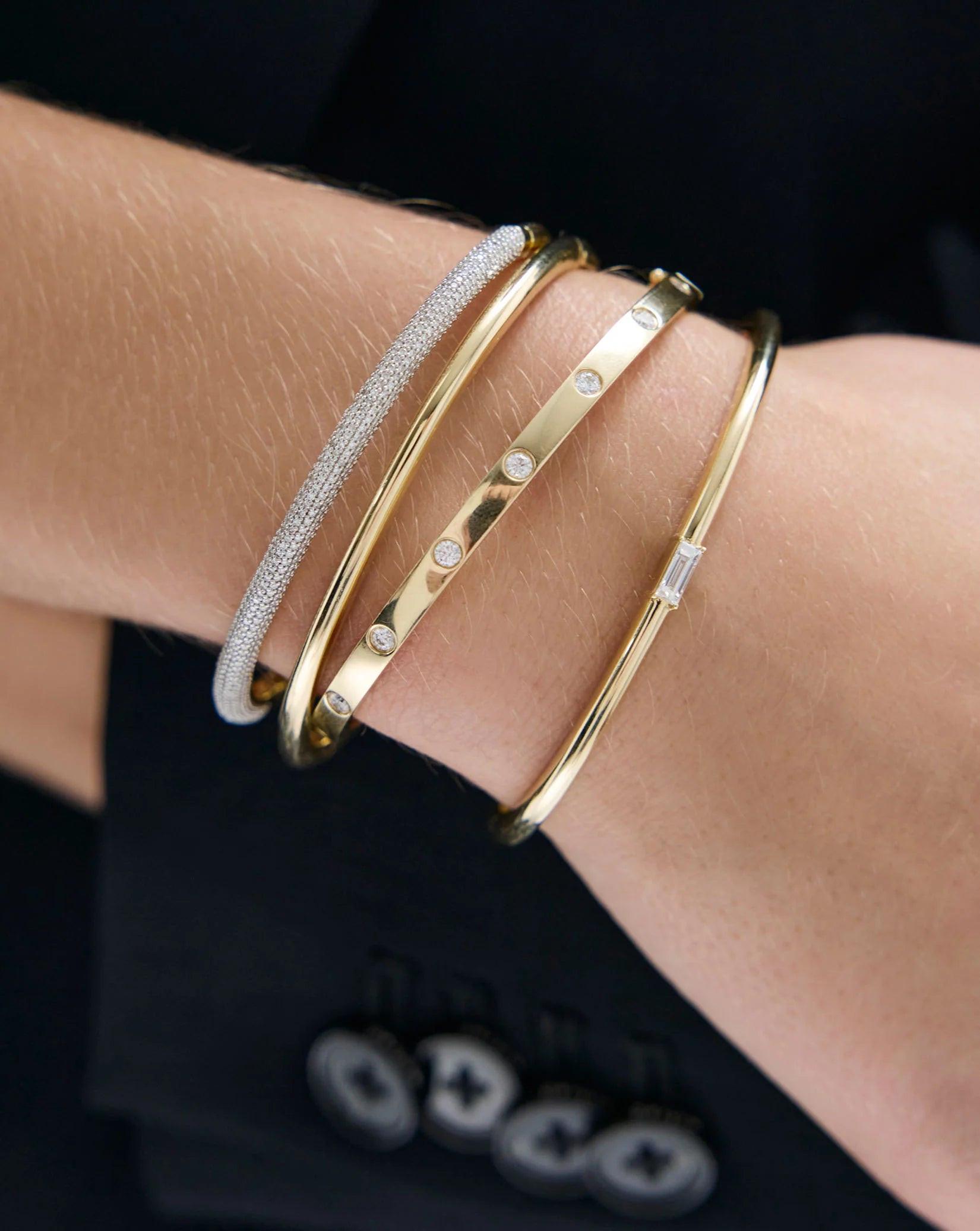 Exquisite Inlay Diamond Bangle – Dazzle with Elegance!.