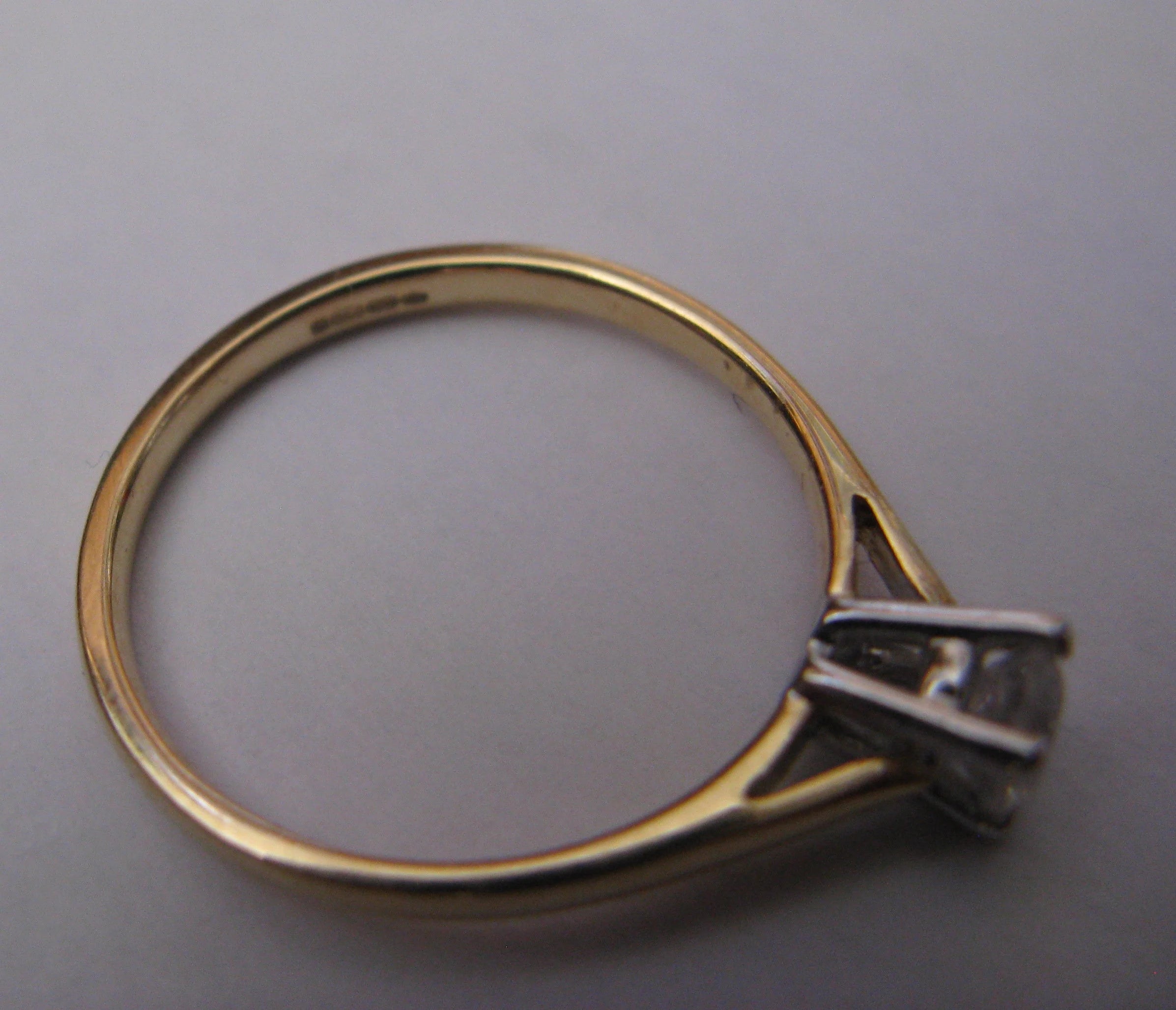 0.25Ct Diamond Solitaire 9Ct Gold Ring Cathedral Style