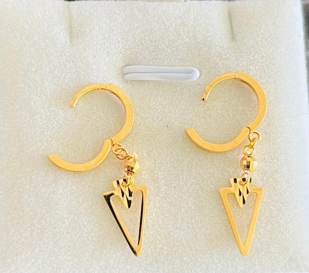 Elegant 22K Solid Gold Sphere Earrings - Exquisite 22Ct Gold Drop Design.