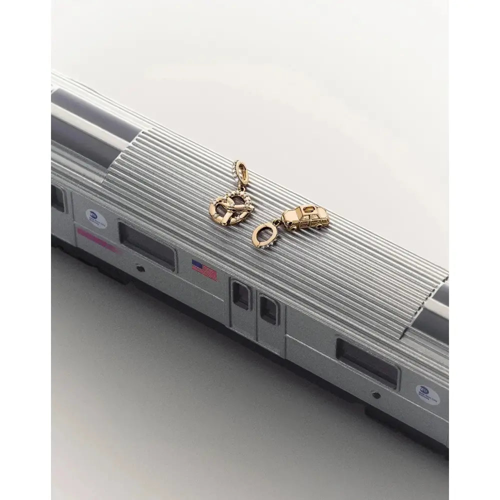 Charming NY Taxi Pendant - A Touch of City Spirit!.