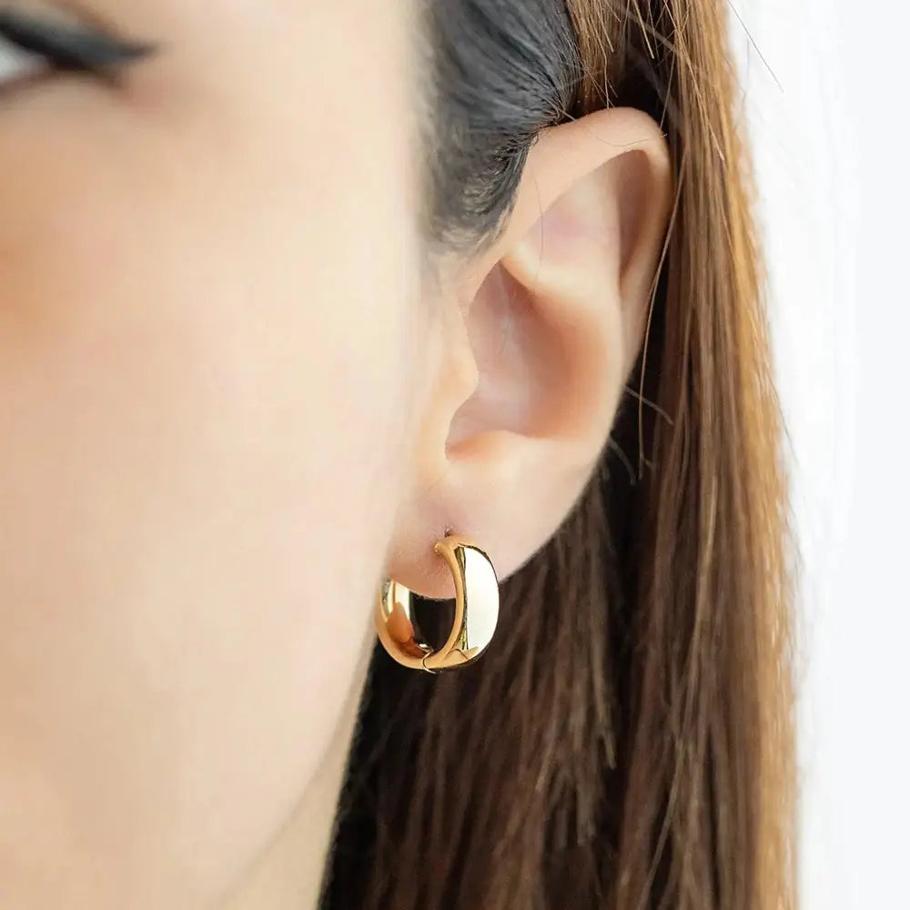 Chunky 14K Solid Gold Hoop Earrings - Timeless Classic Elegance.