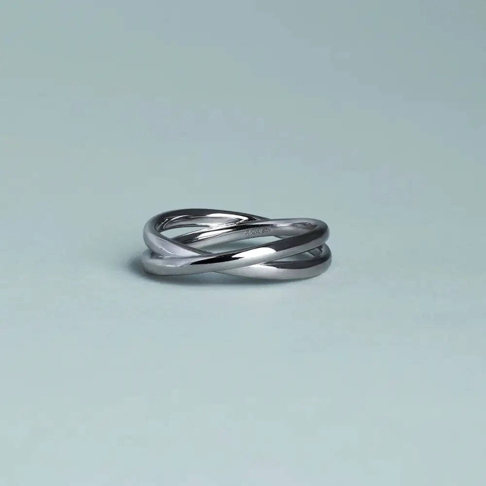 Crossover Illusion Band Ring in Silver