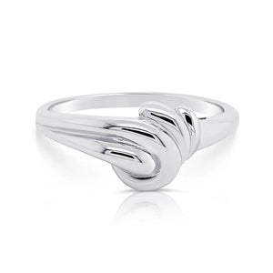 Ocean-Inspired Sterling Silver Wave Ring – A Sparkling Luxury Gift for Her Birthdays and Everyday Elegance.