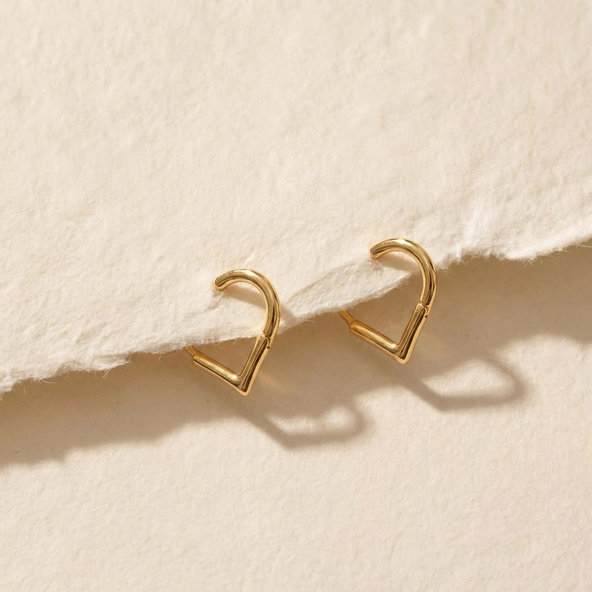 Gold Heart Huggie Earrings - Gold Heart Hoop Earrings - 18K Gold Vermeil -Minimalist Valentine Jewelry - Demi-Fine Mother'S Day Gift