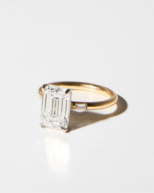 Stunning 3.56ct Emerald & Diamond Cloud Inlay Baguette Ring in 14K Gold - Perfect Engagement Ring!.
