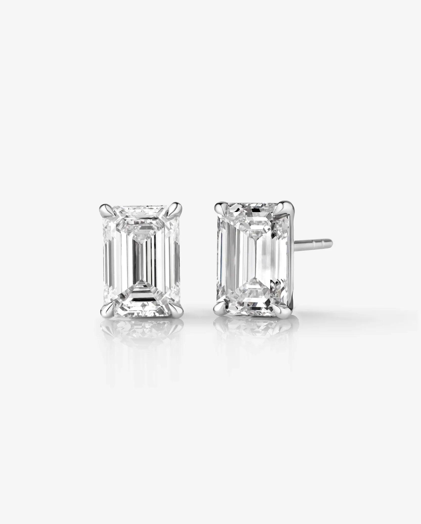 Elegant Emerald Lab Diamond Studs – Timeless Sparkle for Every Occasion.