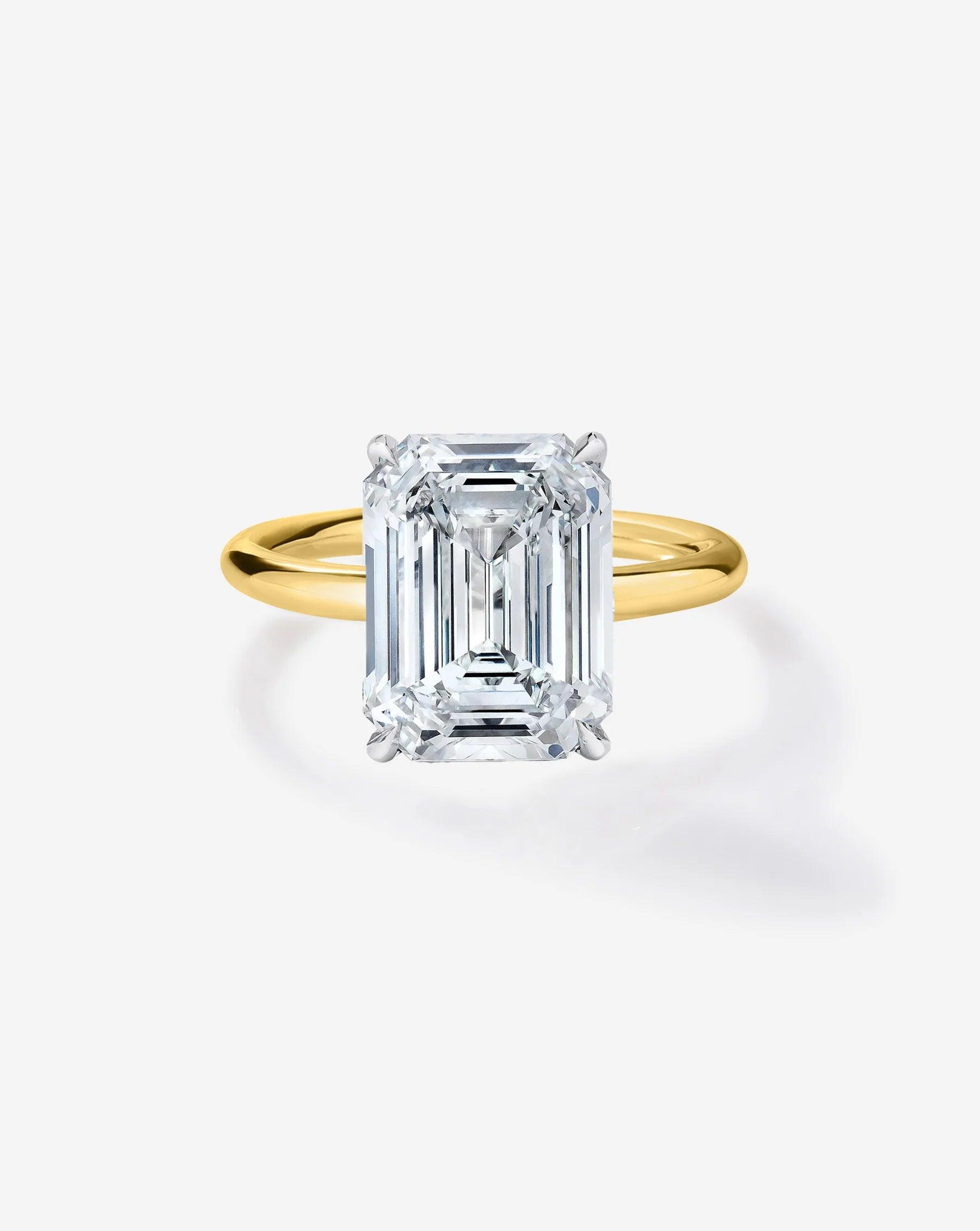 Stunning 3.16ct Emerald Lab Diamond Cloud Solitaire Ring in Elegant 14K Gold – Perfect Engagement Choice.