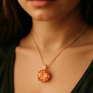 Stunning 14K Yellow Gold Citrine and Diamond Pendant Necklace.