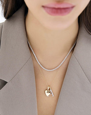 Charming Mini Heart Locket - A Delightful Keepsake Pendant.