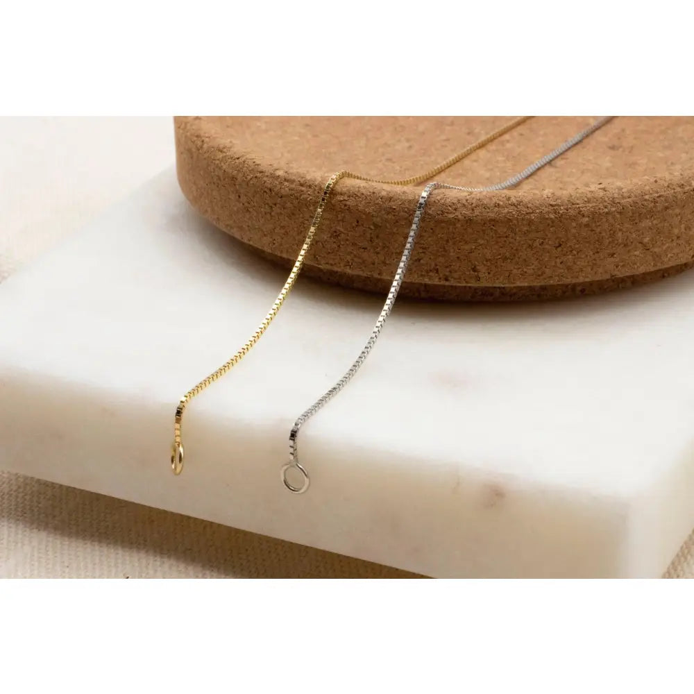 Dainty 10K Solid Gold Box Chain Bracelet - Perfect for Stacking & Everyday Wear.
