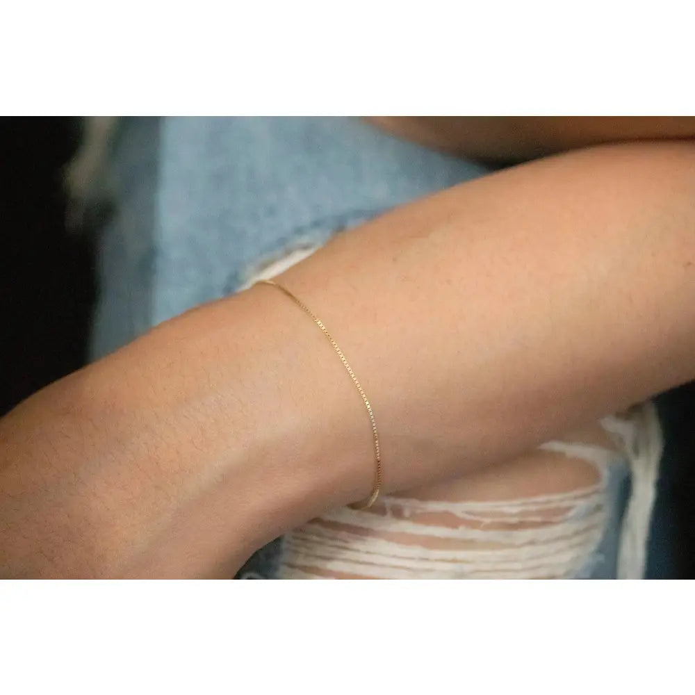Dainty 10K Solid Gold Box Chain Bracelet - Perfect for Stacking & Everyday Wear.