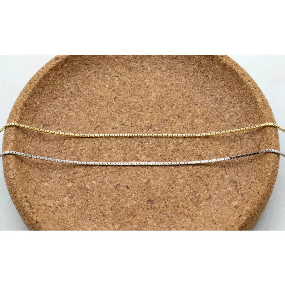Dainty 10K Solid Gold Box Chain Bracelet - Perfect for Stacking & Everyday Wear.