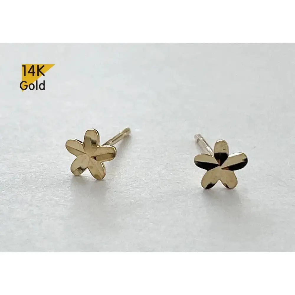 Dainty 14K Solid Gold Flower Stud Earrings - Shiny Yellow Gold Daisy Design Perfect for Gifting.