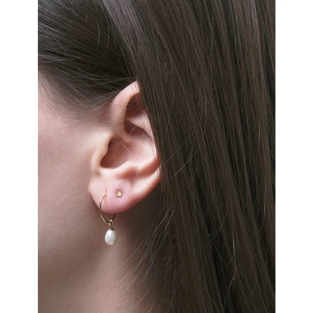 Dainty 14K Solid Gold Star Earrings - Celestial Minimalist Jewelry Elegance.