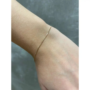 Dainty 9ct Solid Gold Box Chain Bracelet - Everyday Minimalist Elegance for Women.