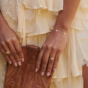 Daisy Chain Flower Bracelet 18Ct Gold Plate
