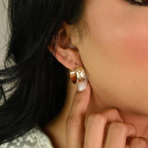Stunning 14K Gold 8mm Textured Hoop Earrings - Elegance & Versatility for Her!.