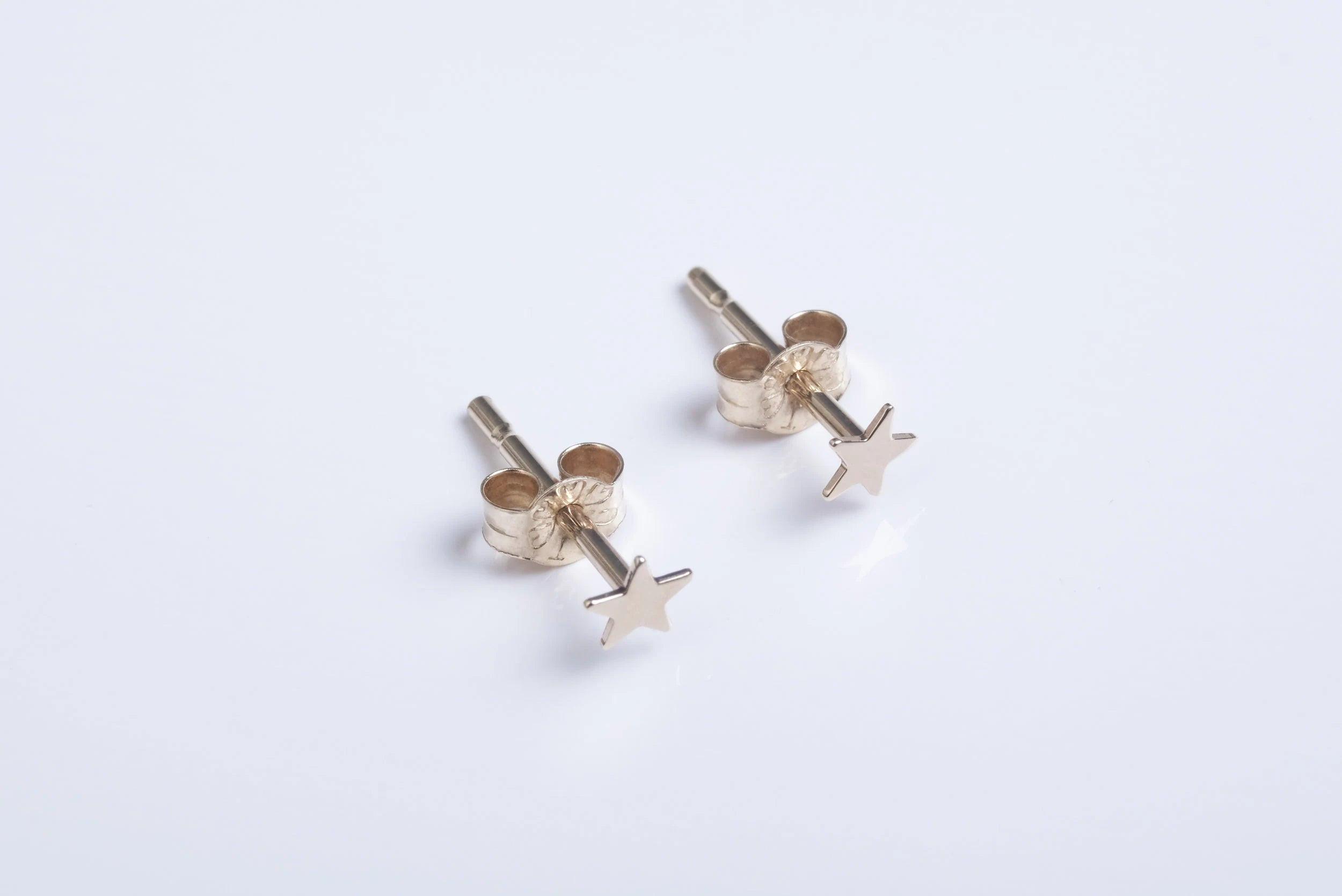 Dainty 14K Solid Gold Star Earrings - Celestial Minimalist Jewelry Elegance.